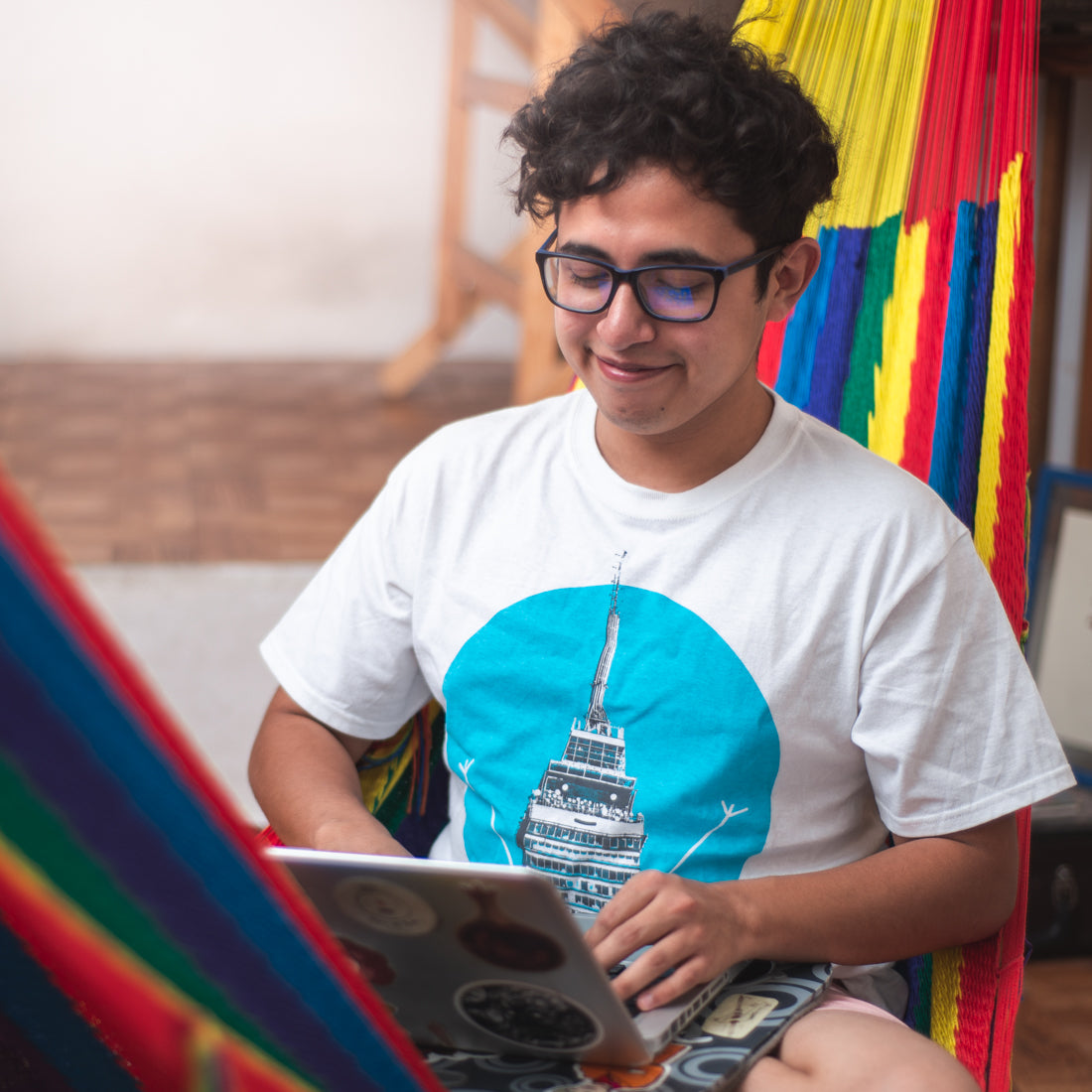 Playera Latino